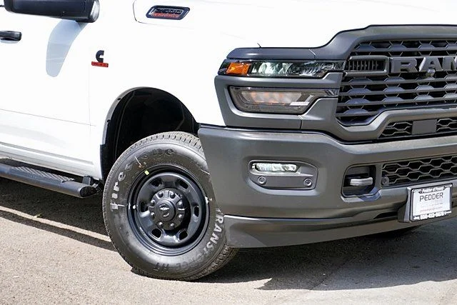 New 2026 Bright White Clear-Coat Exterior Paint RAM Tradesman image 4