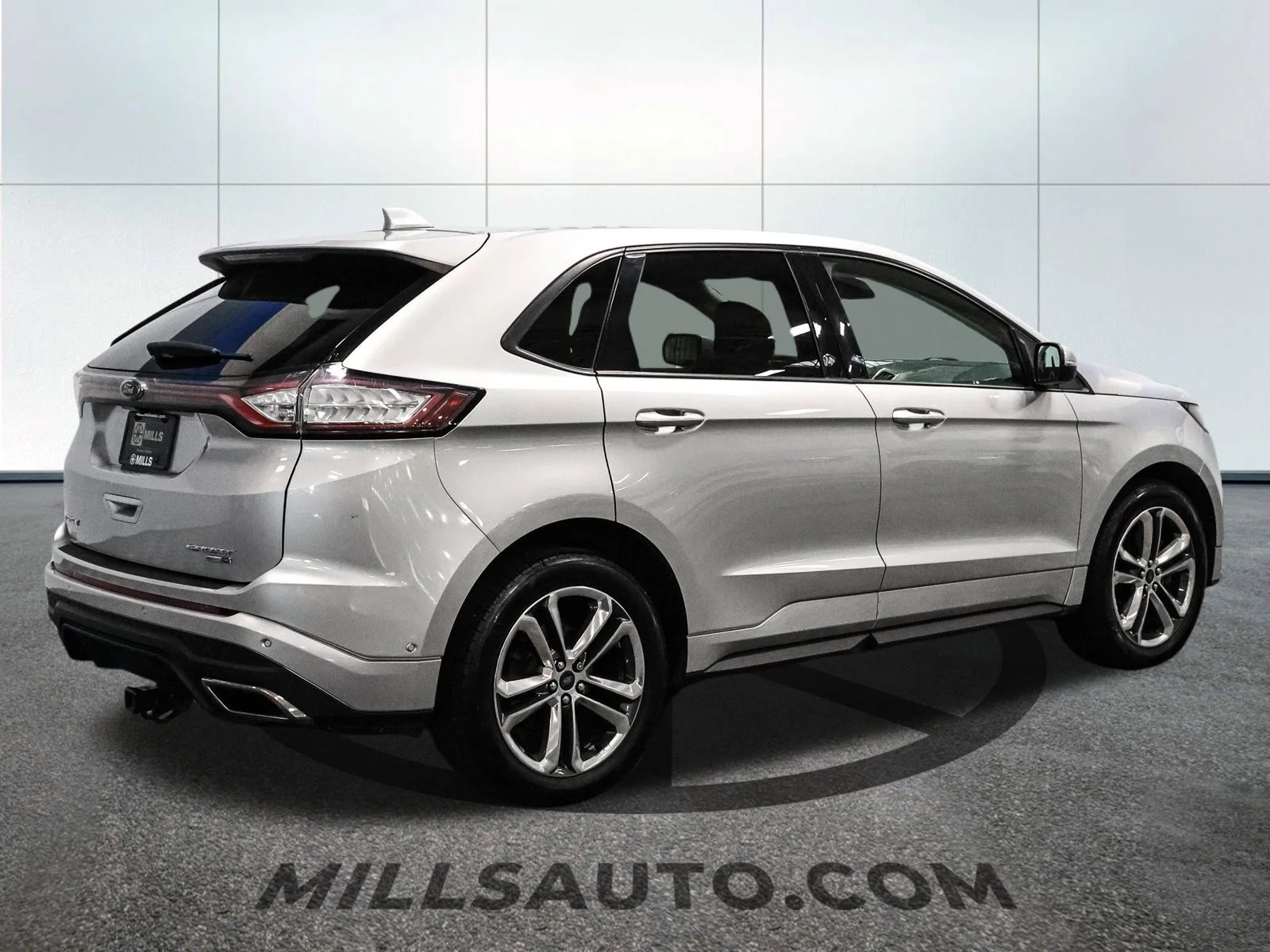 Used 2018 Silver Ford Sport image 9