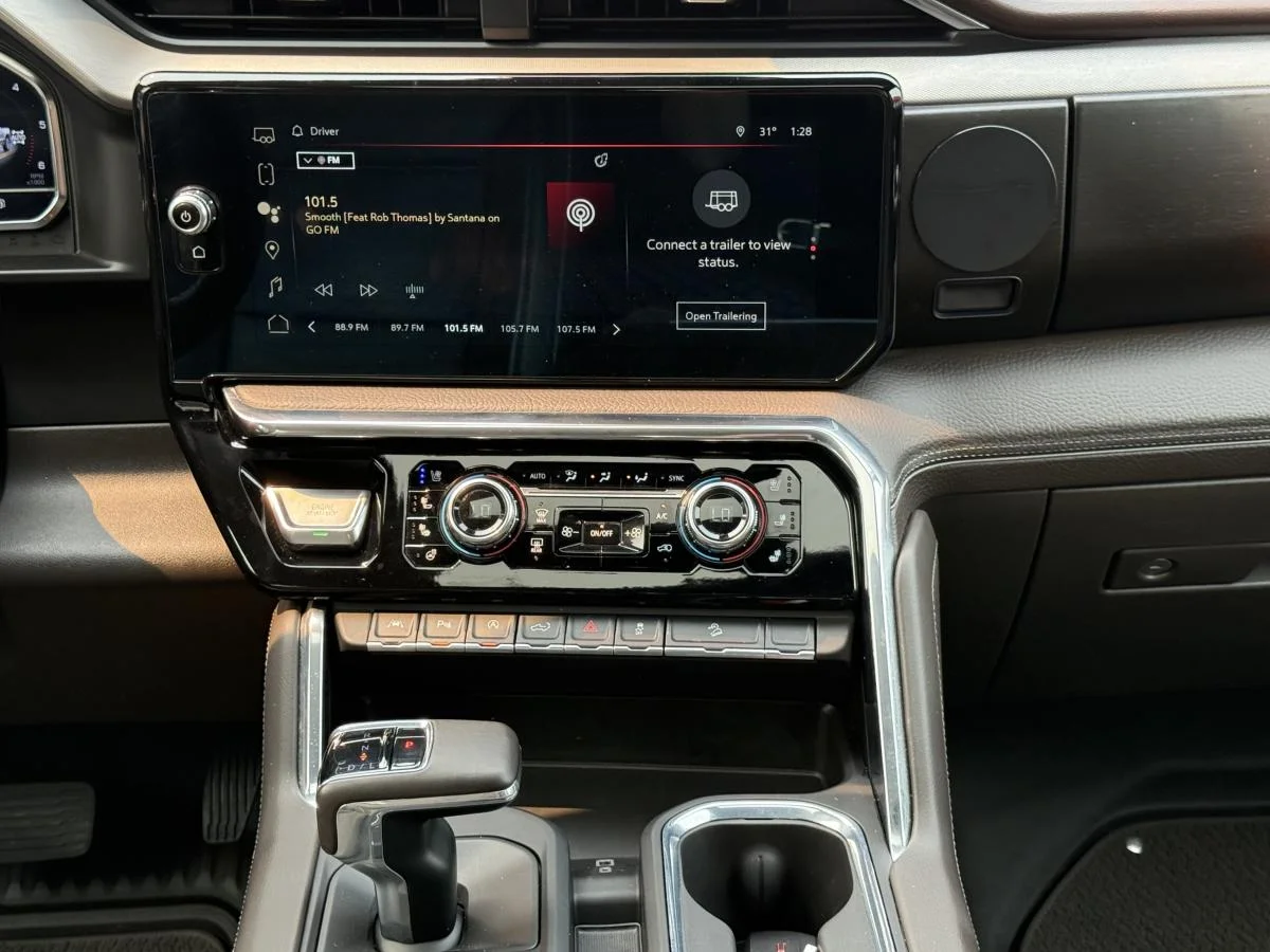 Used 2025 Black GMC Denali image 22