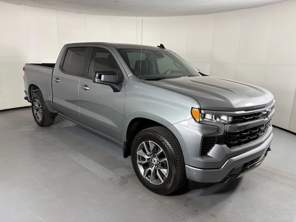 New 2026 Sterling Gray Metallic Chevrolet RST image 2