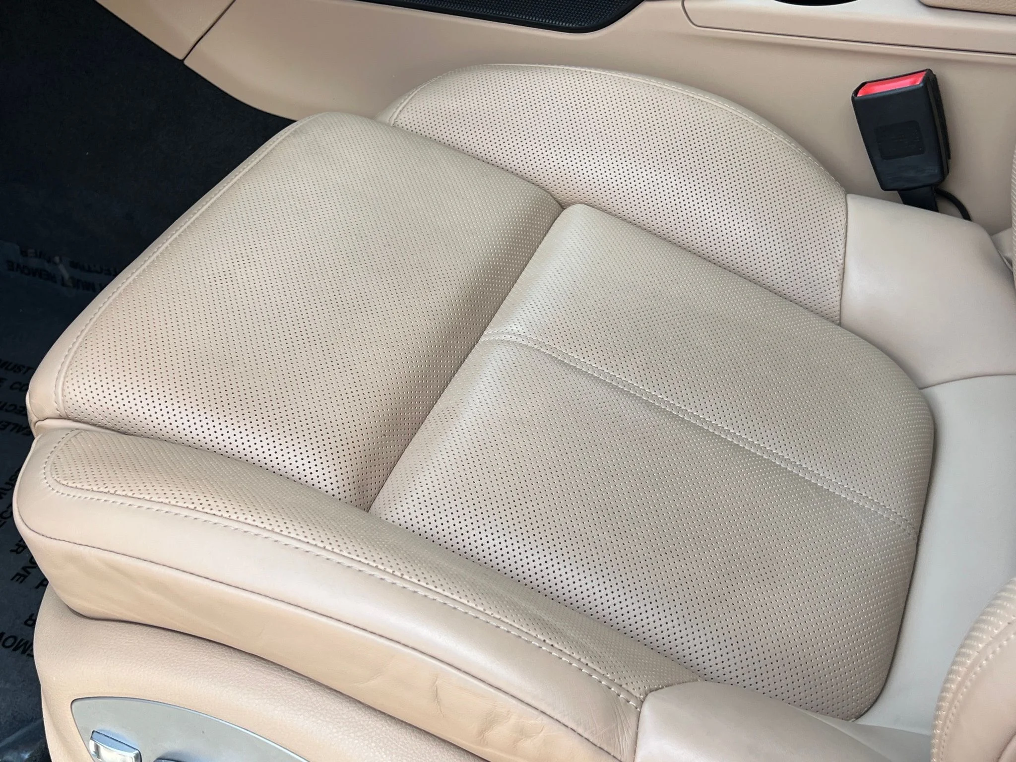 Used 2023 White Porsche Base image 35