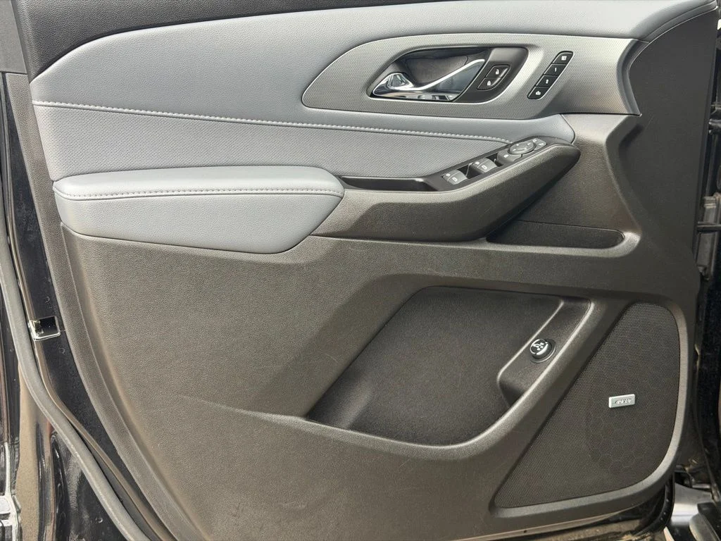 Used 2020 Black Chevrolet Premier image 23