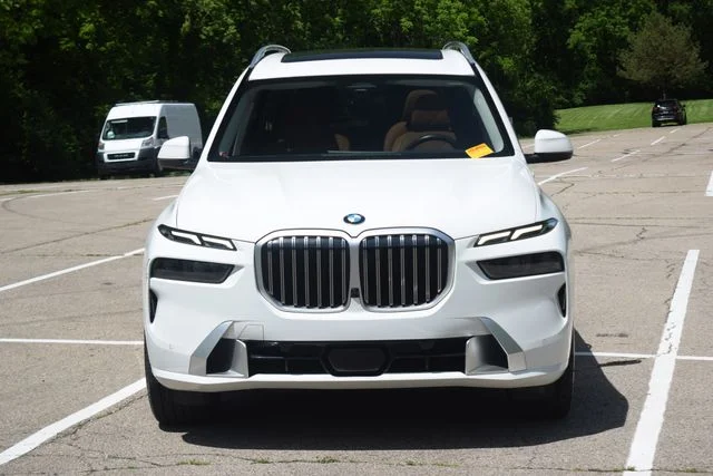 Used 2023 White BMW xDrive40i image 23