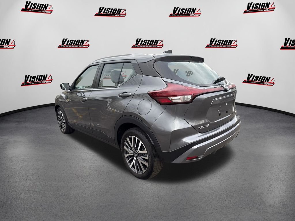 Used 2024 Gray Nissan SV image 7