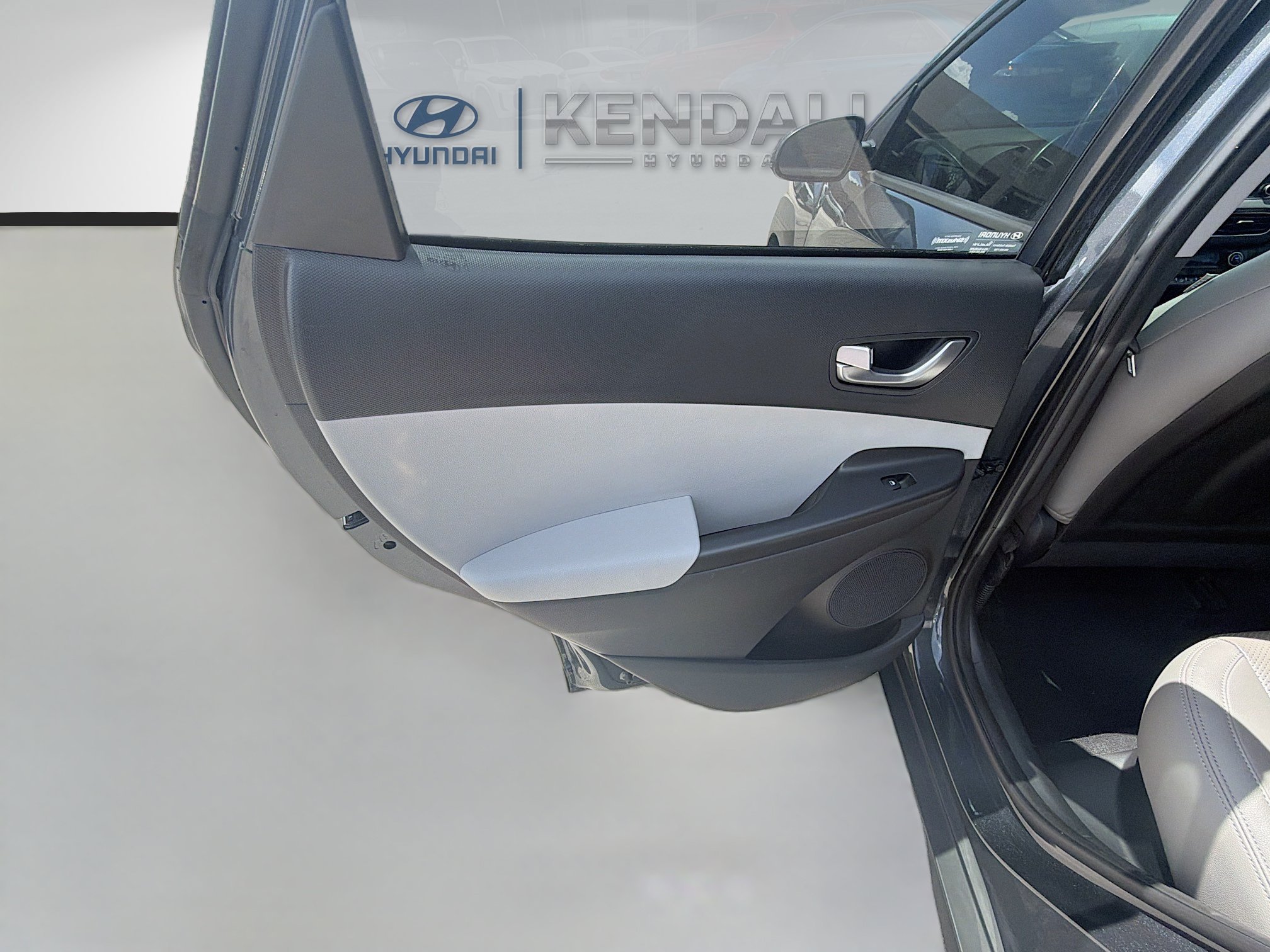 Used 2022 Thunder Gray Hyundai SEL image 22