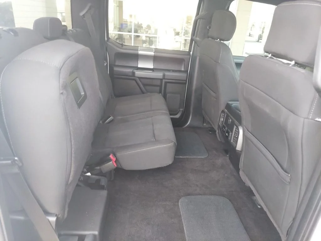 Used 2017 Oxford White Ford XLT image 32