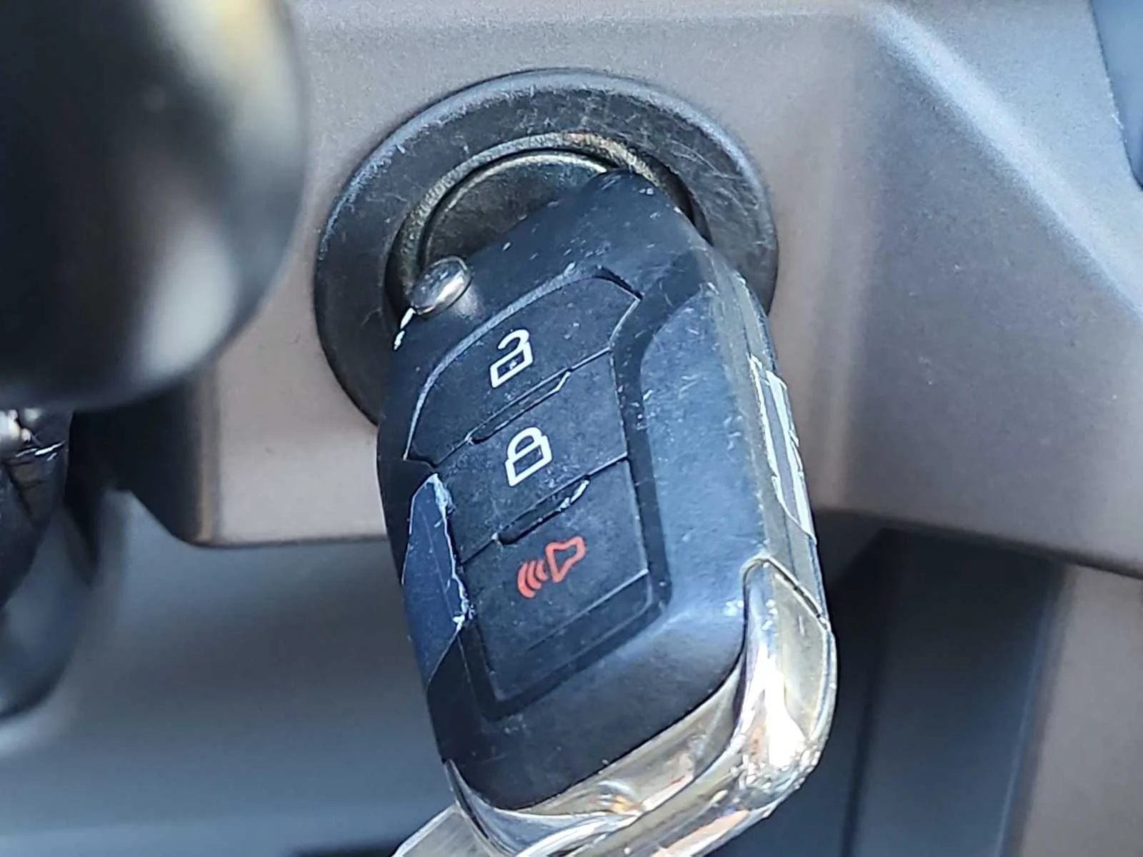 Used 2024 Oxford White Ford XLT image 24