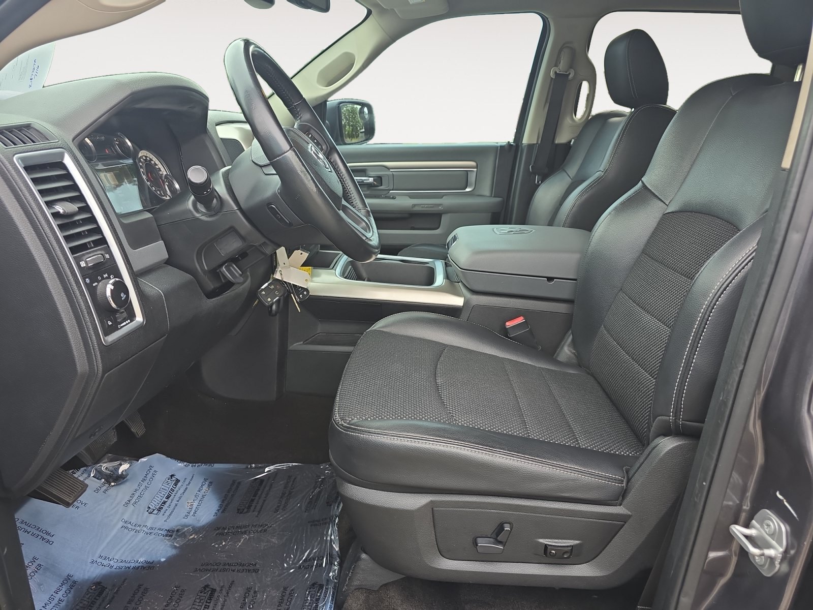 Used 2017 Granite Crystal Metallic Clearcoat Ram Lone Star Silver image 22