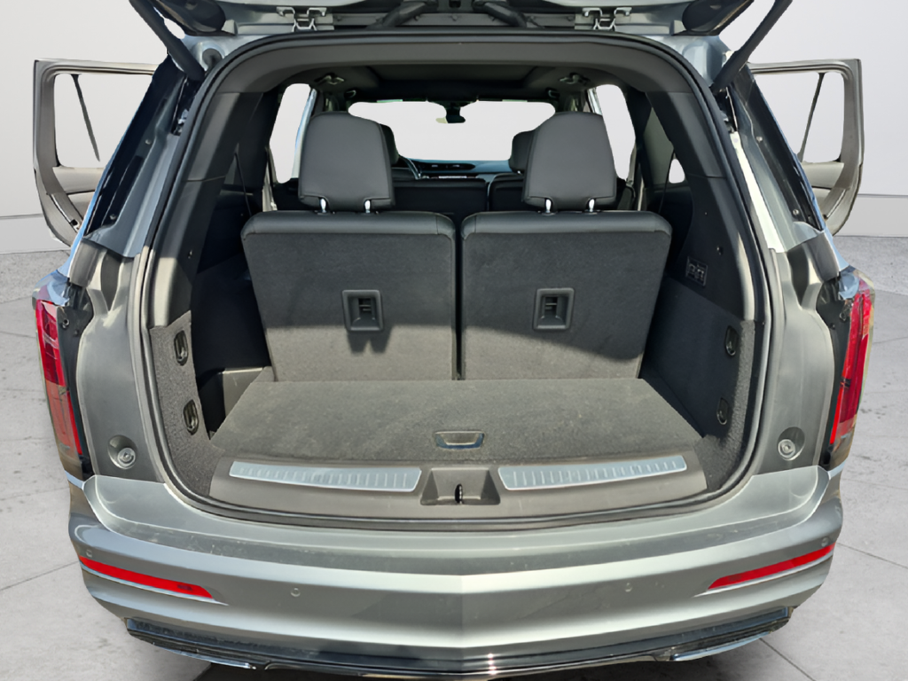 Used 2024  Cadillac Sport image 32