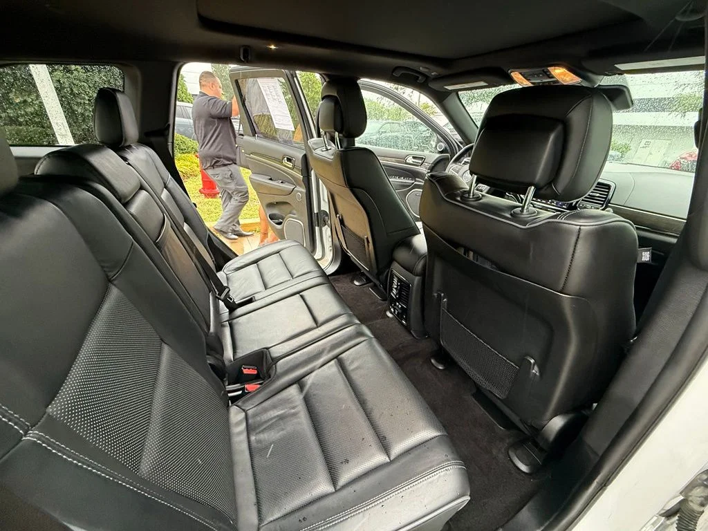 Used 2019 White Jeep Overland image 26
