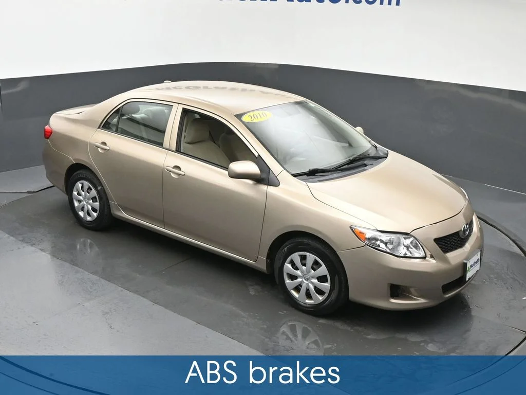 Used 2010  Toyota S image 3