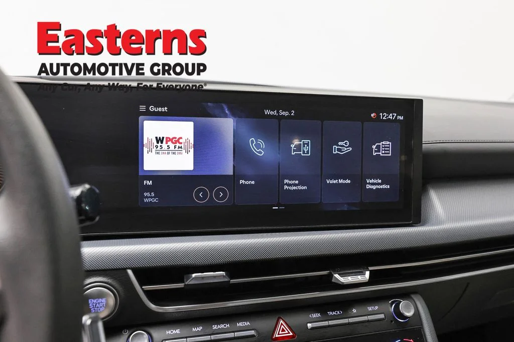 Used 2025 Silver Hyundai SEL image 19