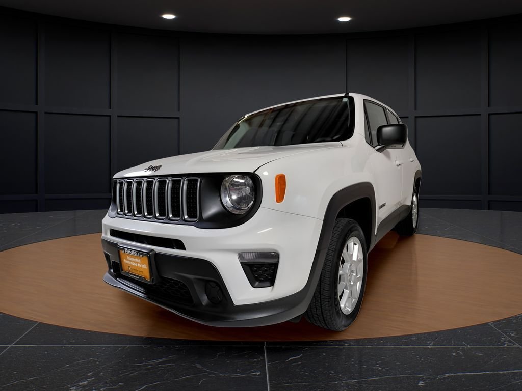 Certified Used 2023 White Jeep Latitude image 4