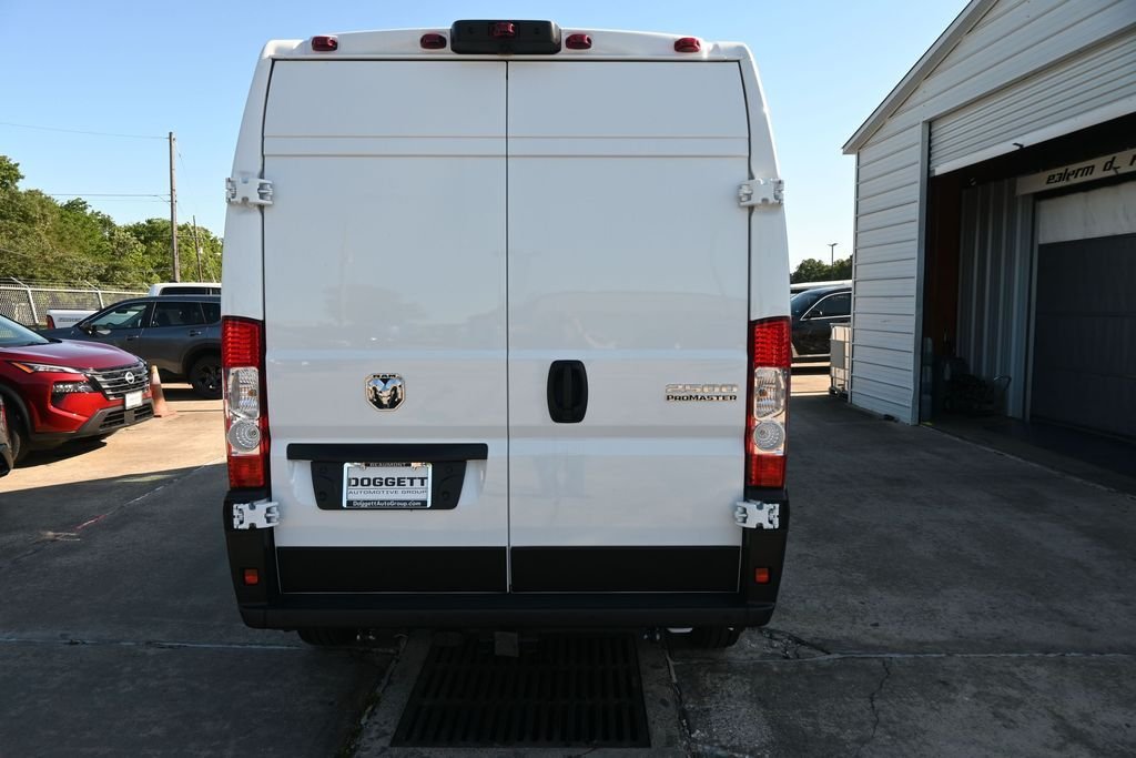 New 2026 Bright White Clear-Coat Exterior Paint RAM High Roof image 20