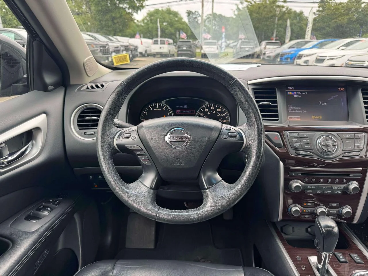 Used 2016 Magnetic Black Metallic Nissan SL image 23