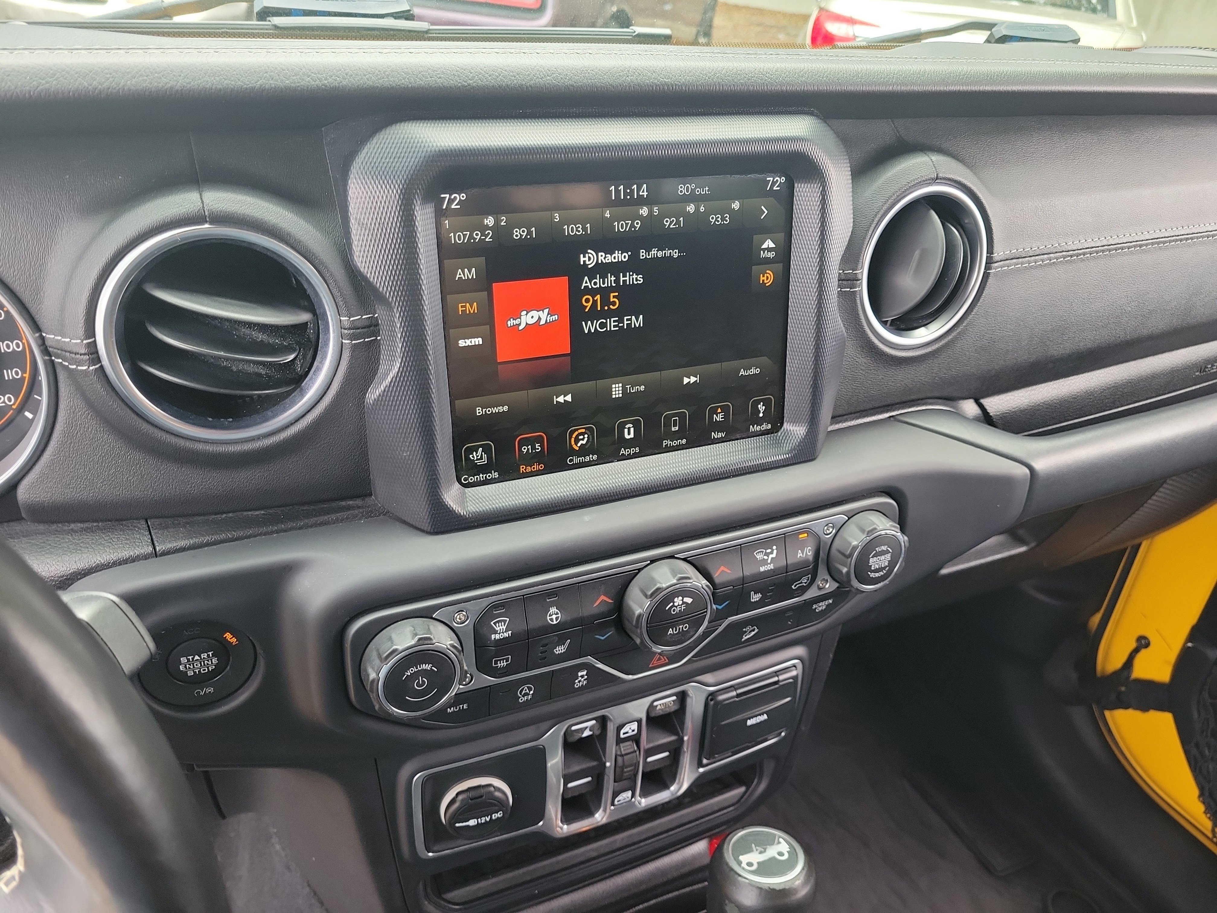 Used 2018 Hellayella Clearcoat Jeep Sahara image 30