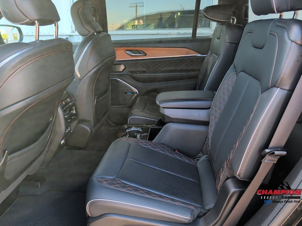 Used 2023 Black Jeep Summit image 35