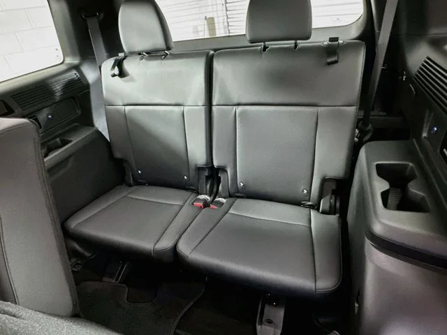 New 2026 Black Hyundai SEL image 12
