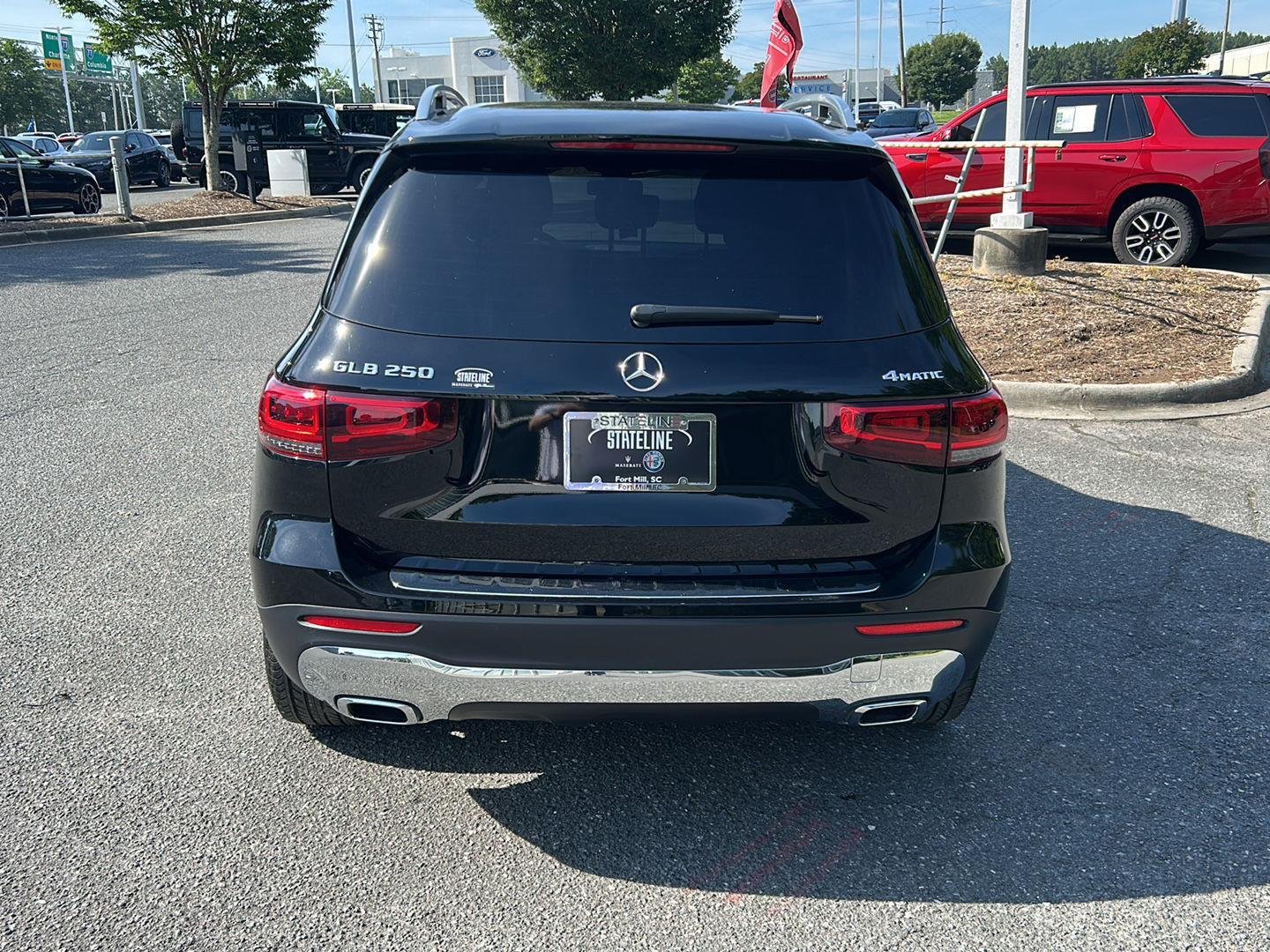 Used 2023 Night Black Mercedes-Benz GLB 250 image 4