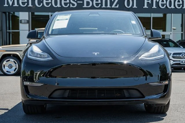 Used 2022 Tesla Model Y Long Range with VIN 7SAYGAEE0NF575557 for sale in Fredericksburg, VA