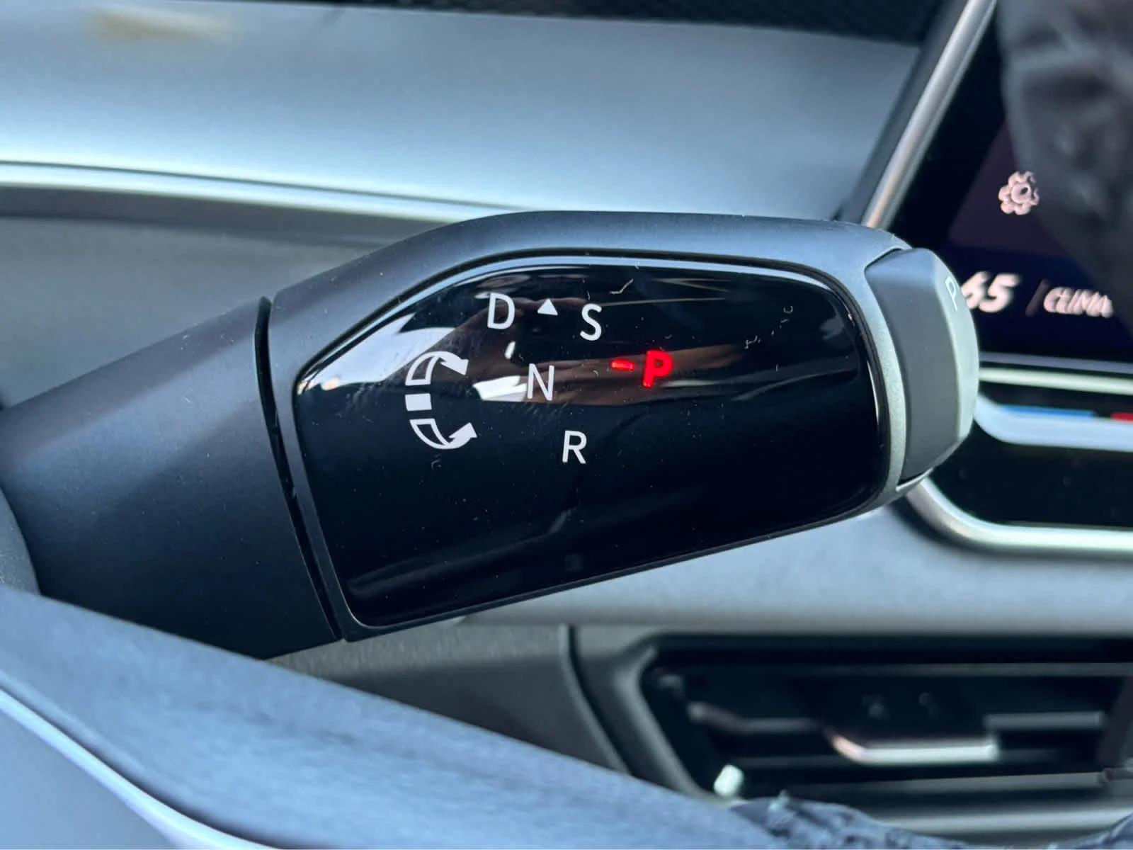 New 2026 PLATINUM GRAY Volkswagen SE R-Line Black image 19