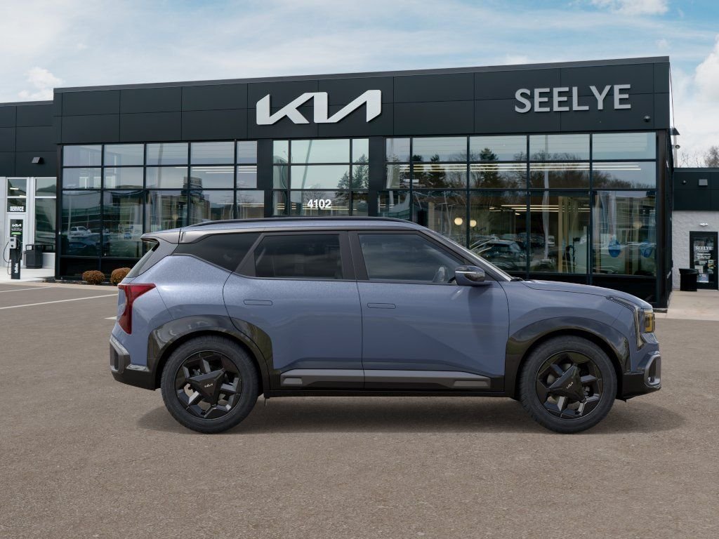 New 2027 Pale Gray Kia X-Line S image 7