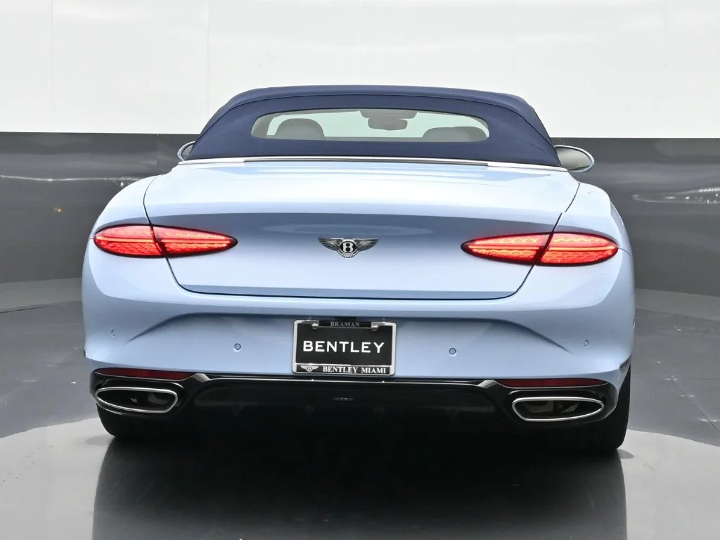 Used 2026  Bentley V8 image 16
