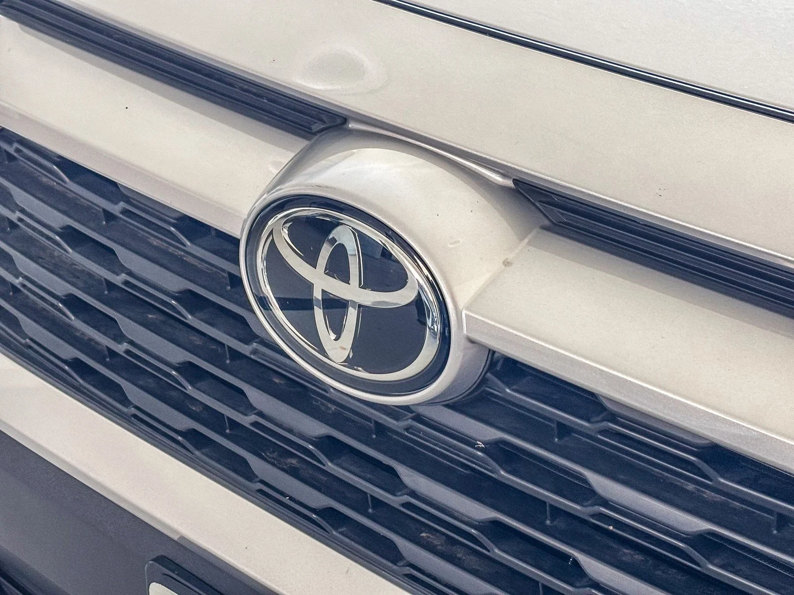 Certified Used 2020 Silver Sky Metallic Toyota XLE image 9