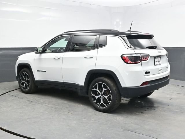 Used 2025 White Jeep Limited image 4