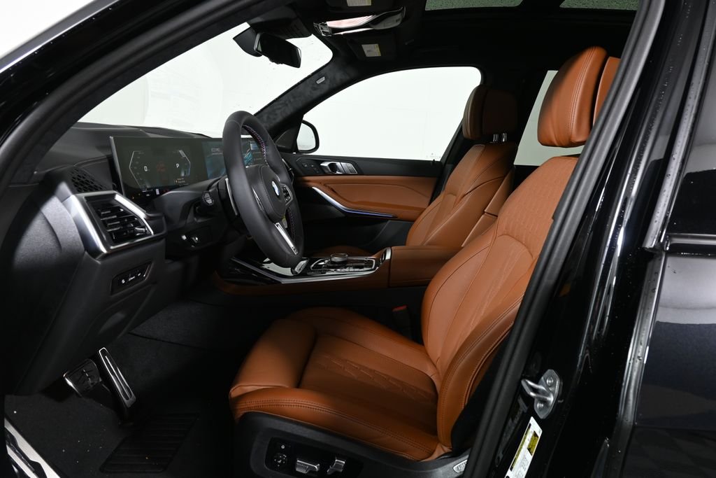 New 2027 Black Sapphire Metallic BMW M60i image 3