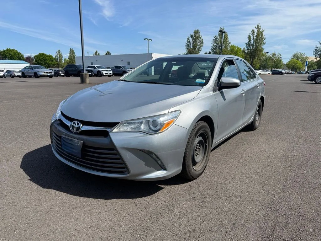 Used 2015 Celestial Silver Metallic Toyota LE image 3