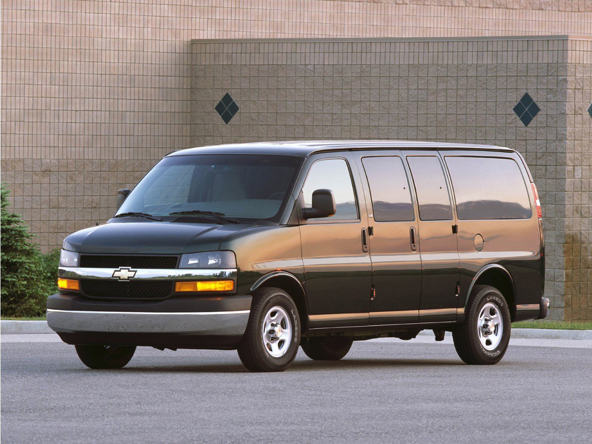 2008 Chevrolet Express 3500 Extended's photo