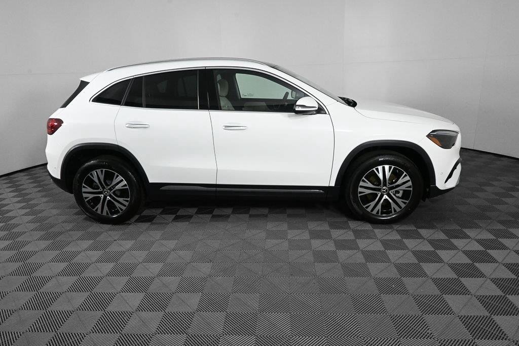 New 2026 Polar White Mercedes-Benz GLA 250 image 27