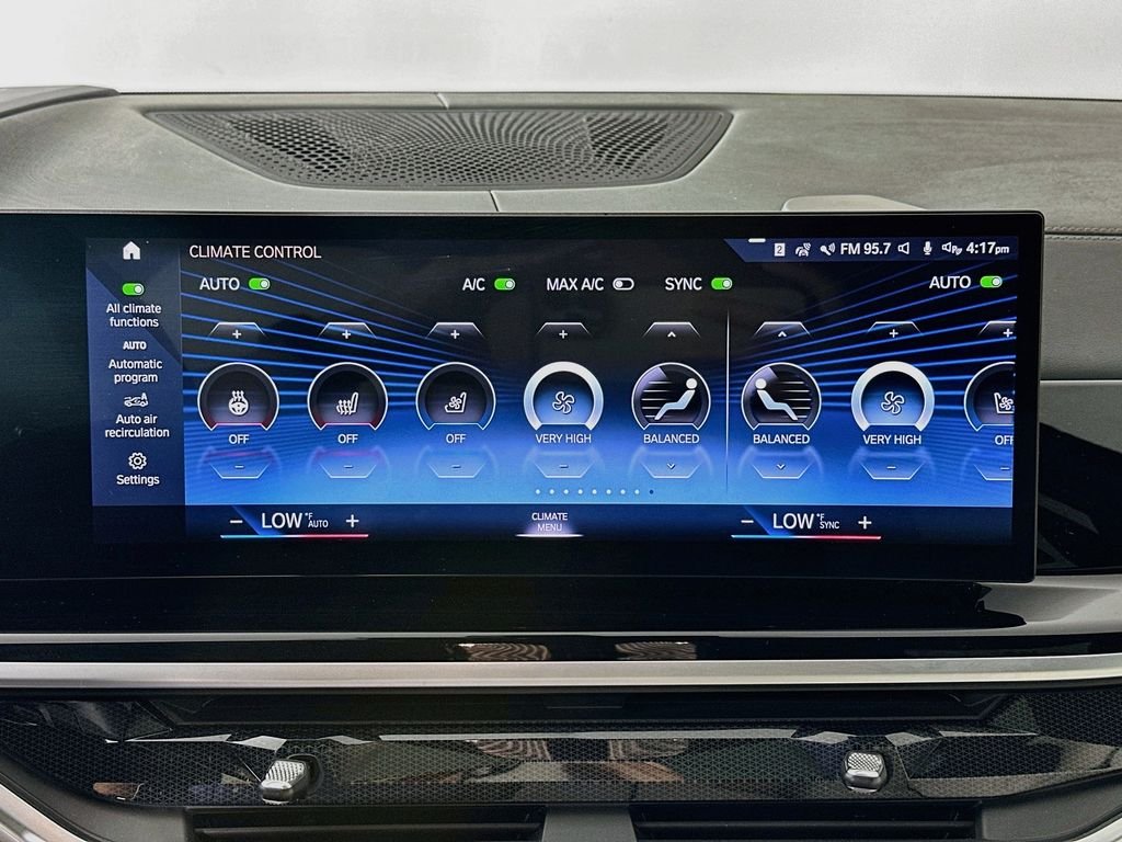 Used 2023 White BMW xDrive40i image 16