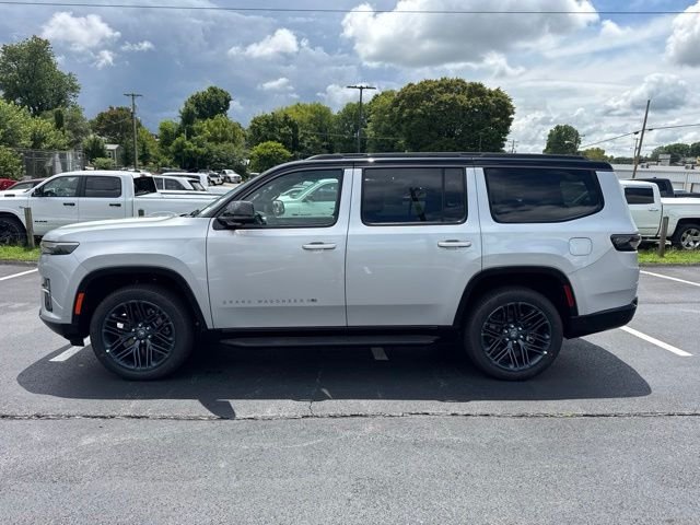 New 2026 Silver-Zynith Exterior Paint Jeep 85th Anniversary Edition image 4