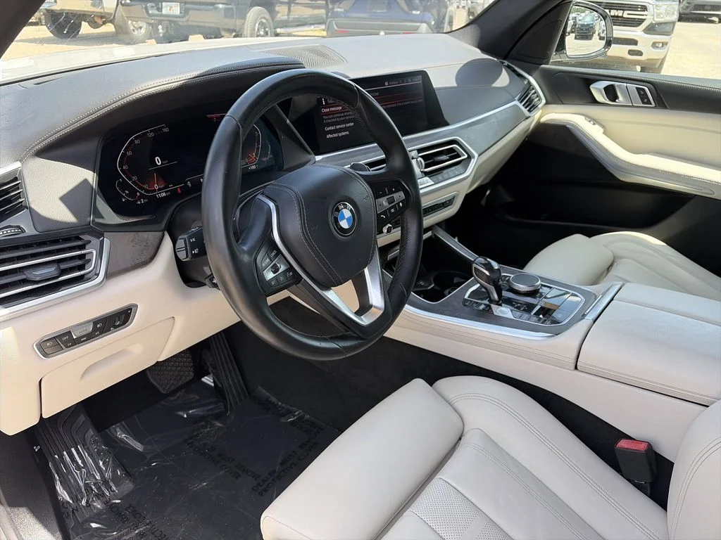 Used 2020 White BMW sDrive40i image 10