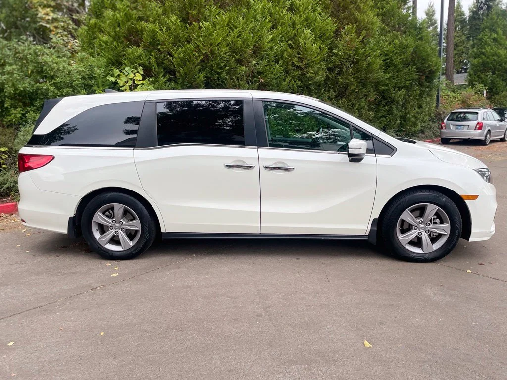 Used 2019  Honda EX-L image 3