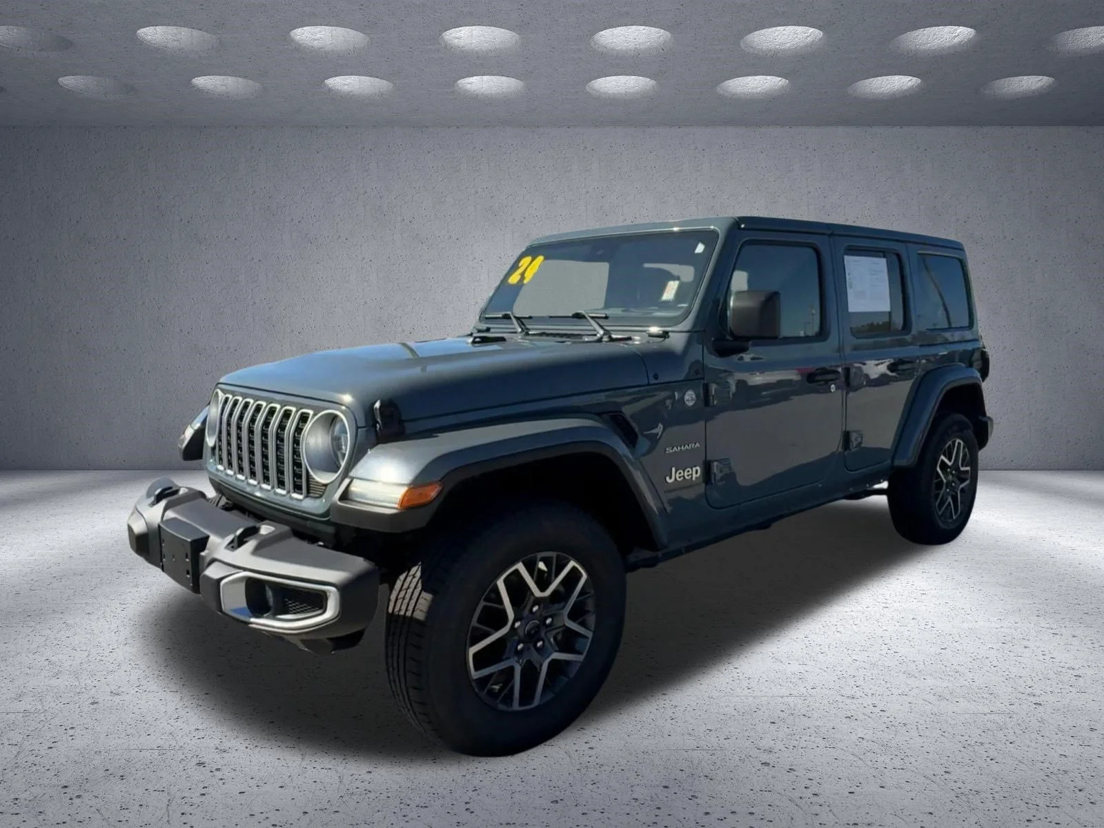 Used 2024 Anvil Clear Coat Jeep Sahara image 7