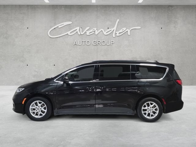 Used 2022 Black Chrysler Touring L image 13