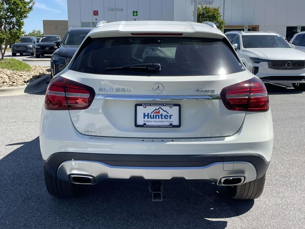 Used 2018 Cirrus White Mercedes-Benz 250 4MATIC® image 25