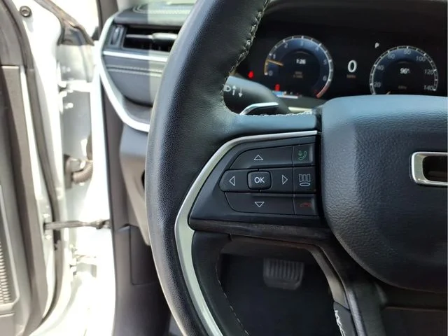 Used 2022 White Jeep Limited image 21