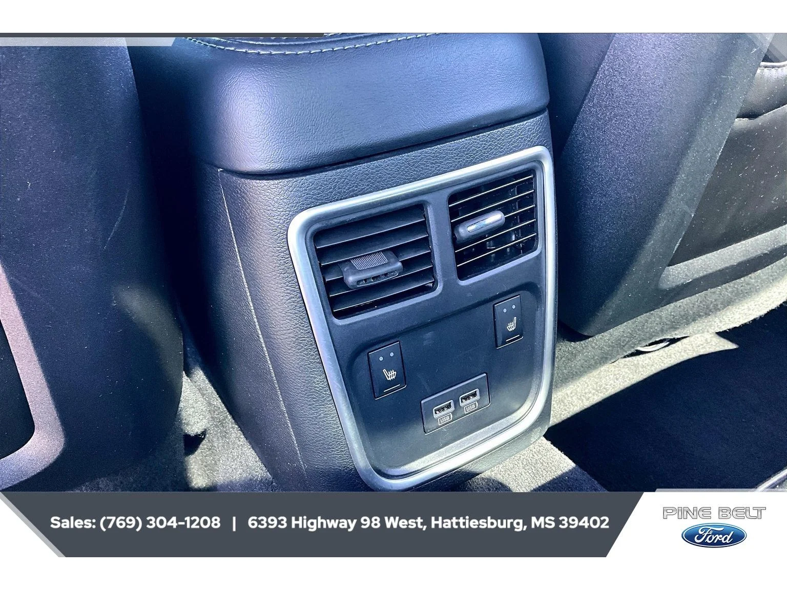 Used 2022 F8 Green Dodge SXT image 24