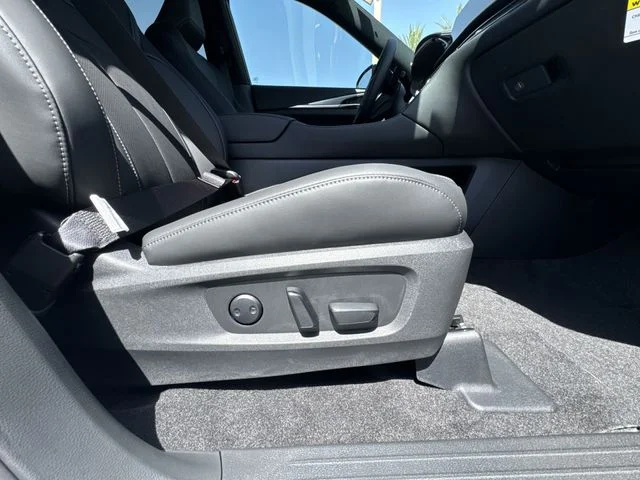 New 2027 White INFINITI LUXE image 29