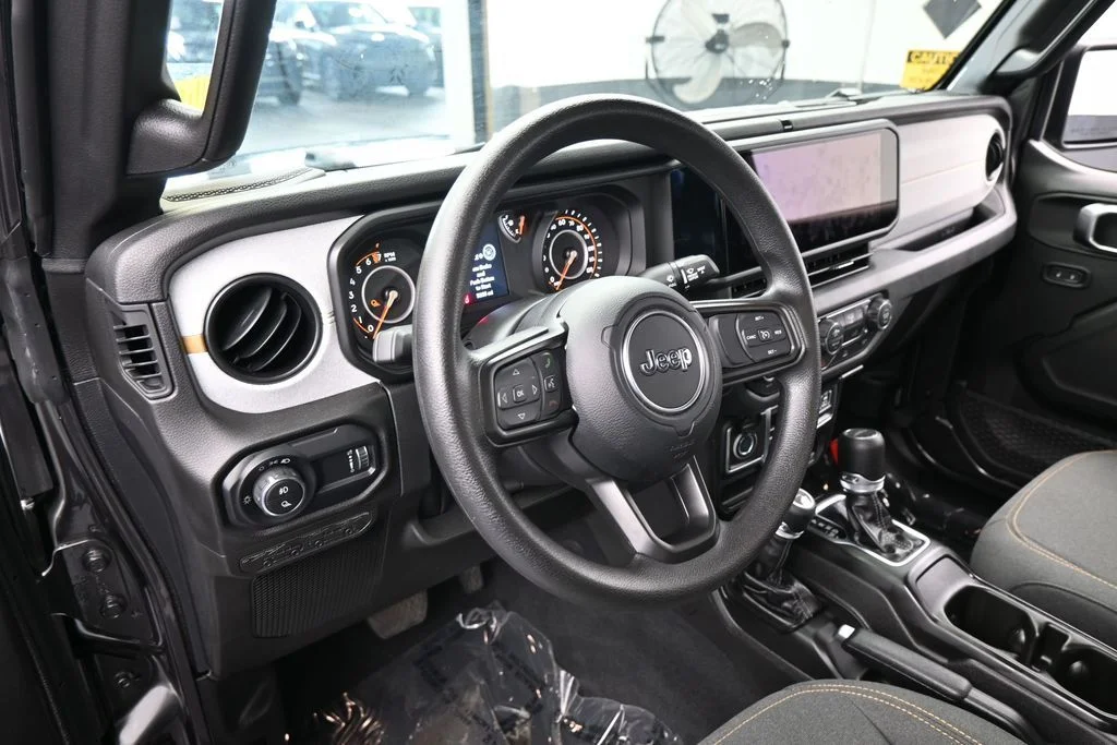 New 2026 Granite Crystal Metallic Clear-Coat Exterior Paint Jeep Sport image 10