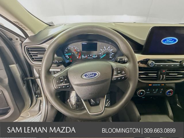 Used 2022 Silver Ford SE image 11