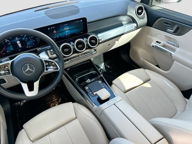 Used 2021 White Mercedes-Benz GLB 250 image 23