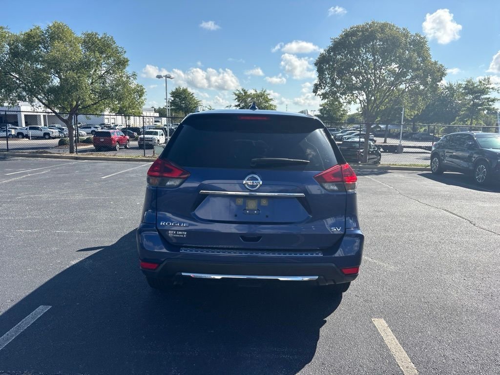 Used 2018 Blue Nissan SV image 4