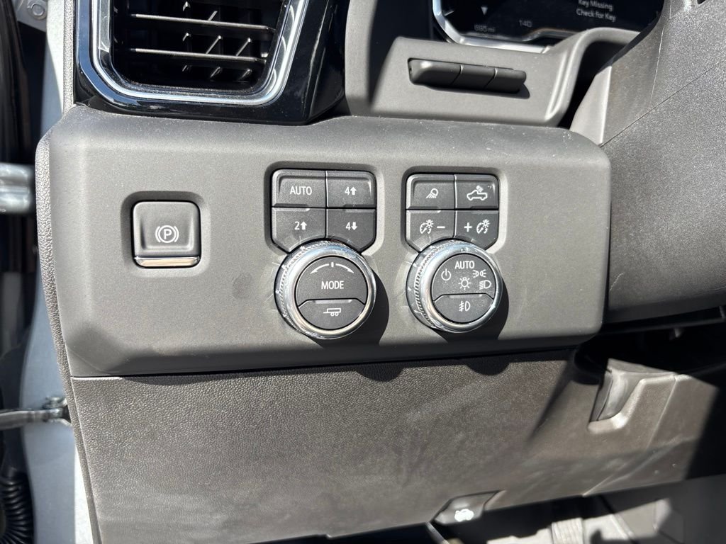 Used 2025 Silver GMC Denali image 18