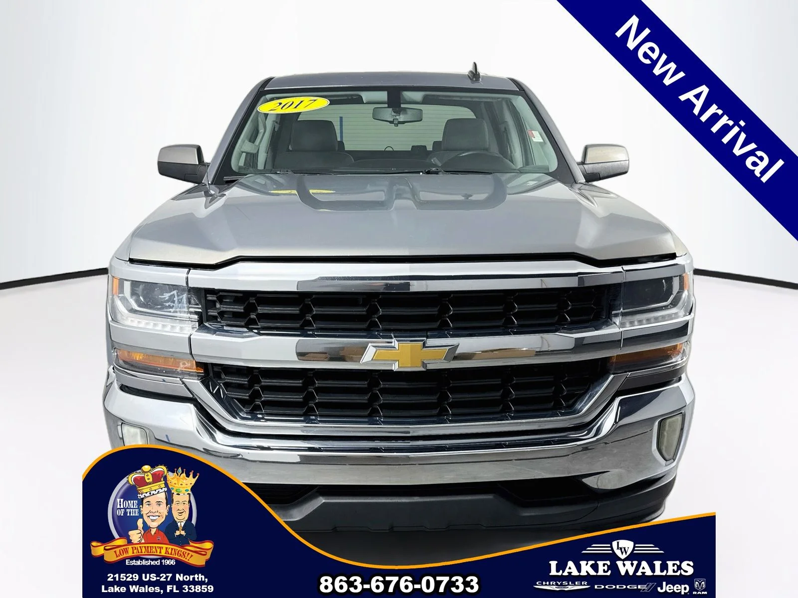 Used 2017  Chevrolet LT image 2
