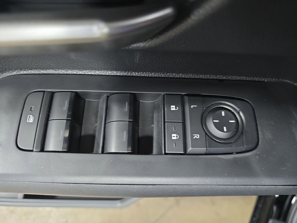 2025 Toyota Tacoma TRD Off Road - Photo 28